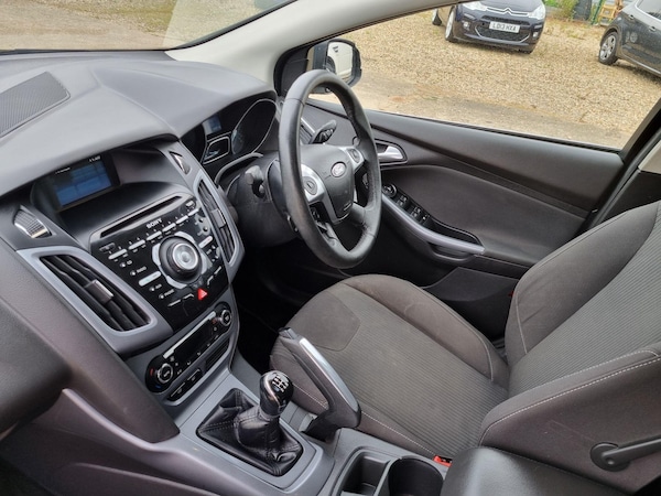 Used Ford Focus 2011 for sale - 75552428: Photo 26