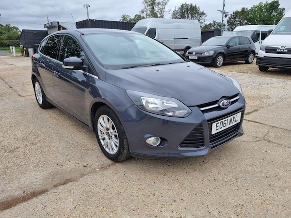 Used Ford Focus 2011 for sale - 75552428: Photo 2