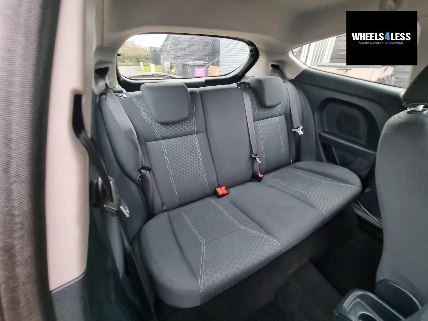 Used Ford Fiesta 2011 for sale - 76384600: Photo 14