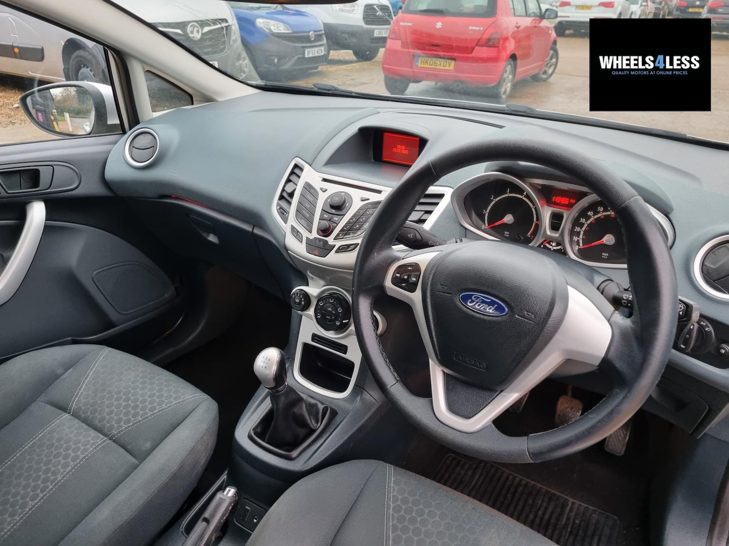 Used Ford Fiesta 2011 for sale - 76384600: Photo 15