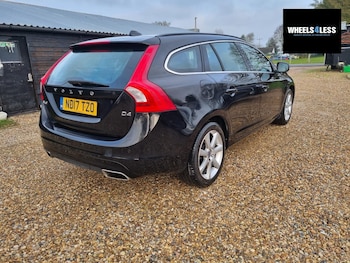 Used Volvo V60 2017 for sale - 77329571: Photo