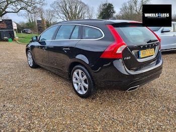 Used Volvo V60 2017 for sale - 77329571: Photo