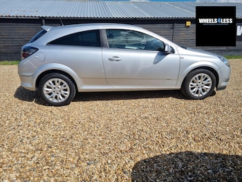 Used Vauxhall Astra 2011 for sale - 76384641: Photo