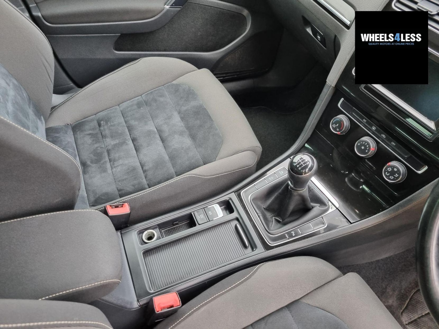 Used Volkswagen Golf 2014 for sale - 76384585: Photo 17