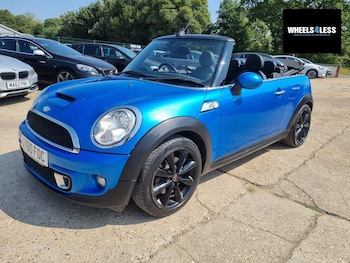Used MINI Convertible 2010 for sale - 79407803: Photo