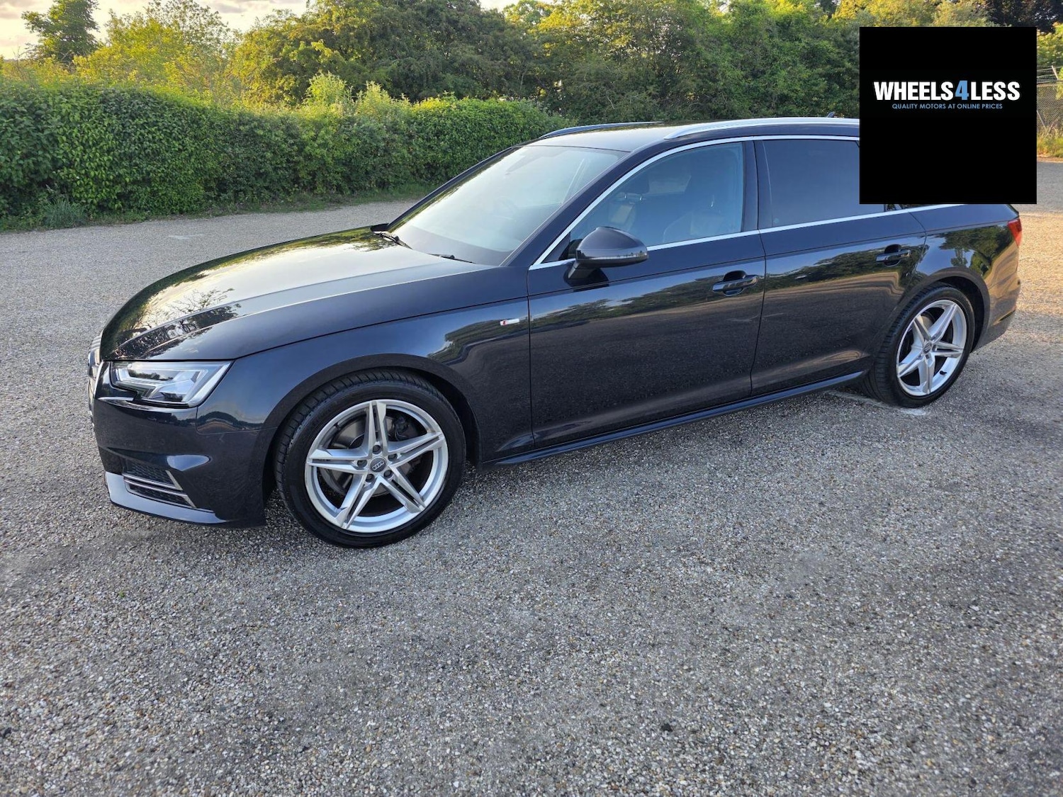 Used Audi A4 2017 for sale - 76384592: Photo 2