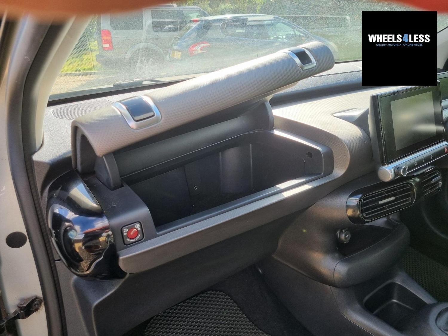 Used Citroen C4 Cactus 2016 for sale - 76384611: Photo 27