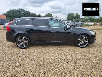 Used Volvo V60 2025 for sale - 79548486: Photo