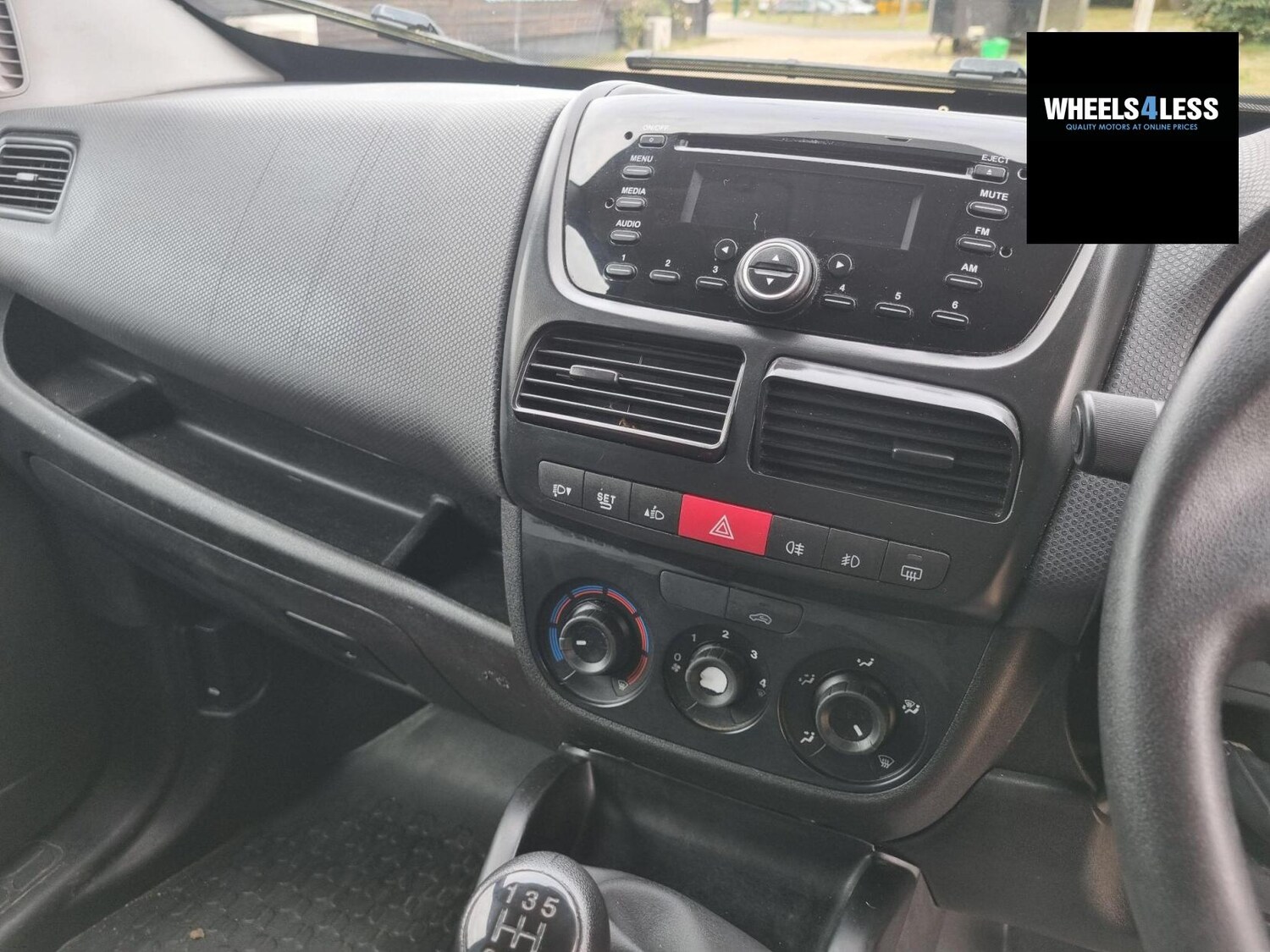 Used Fiat Doblo 2015 for sale - 76384640: Photo 12