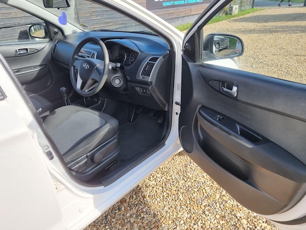 Used Hyundai i20 2014 for sale - 76226932: Photo 10