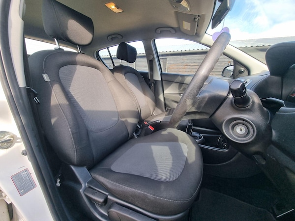 Used Hyundai i20 2014 for sale - 76226932: Photo 13