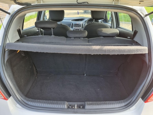 Used Hyundai i20 2014 for sale - 76226932: Photo 23