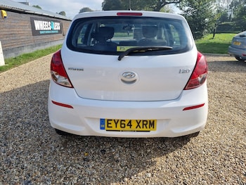 Used Hyundai i20 2014 for sale - 76226932: Photo 3