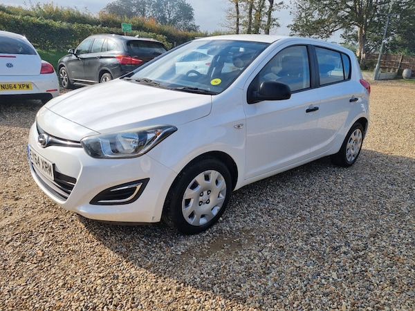 Used Hyundai i20 2014 for sale - 76226932: Photo 8