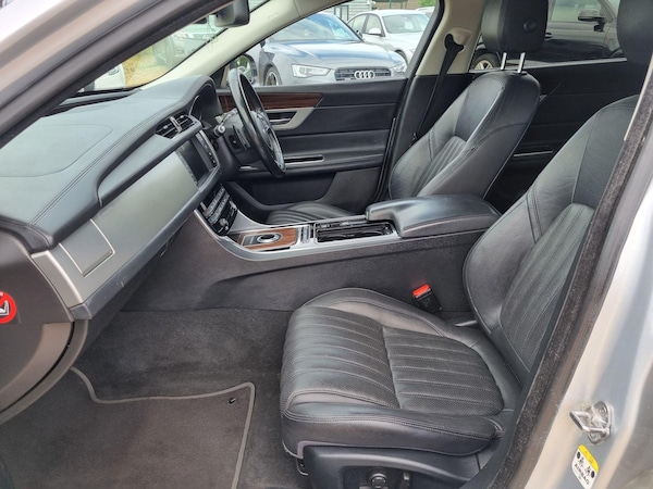 Used Jaguar XF 2016 for sale - 76239829: Photo 17