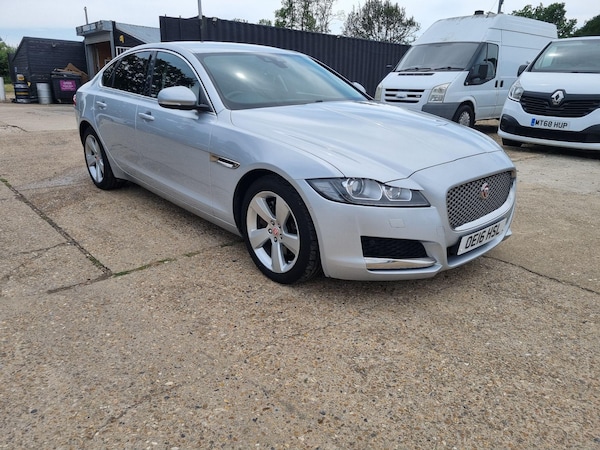 Used Jaguar XF 2016 for sale - 76239829: Photo 3