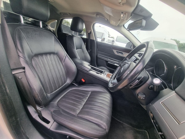 Used Jaguar XF 2016 for sale - 76239829: Photo 6
