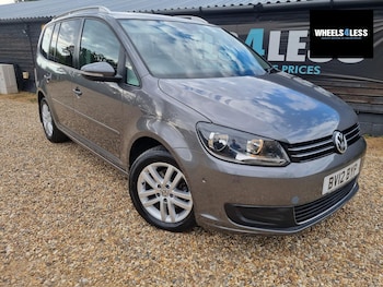 Used Volkswagen Touran 2012 for sale - 79552552: Photo