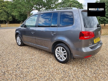Used Volkswagen Touran 2012 for sale - 79552552: Photo