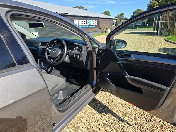 Used Volkswagen Golf 2014 for sale - 76001926: Photo 16