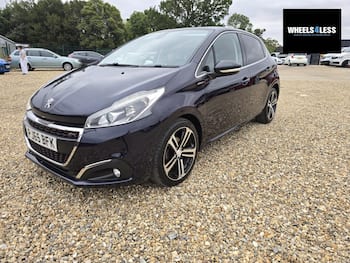 Used Peugeot 208 2015 for sale - 79548523: Photo