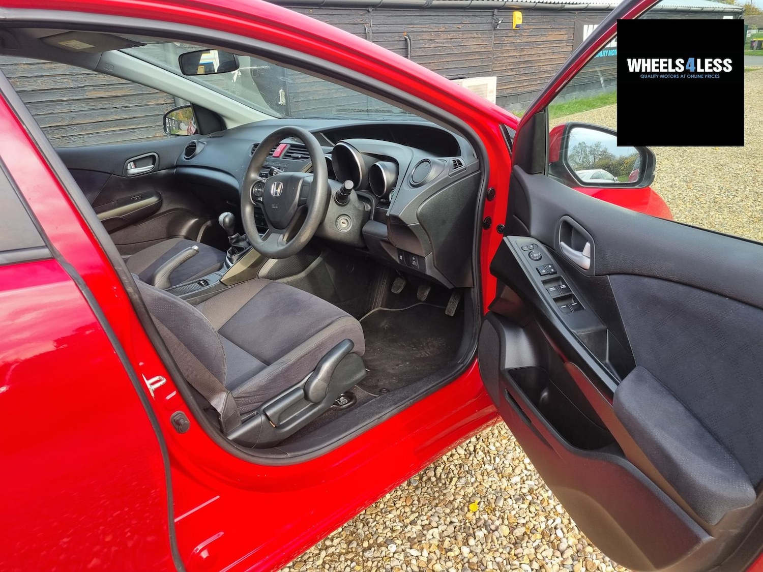 Used Honda Civic 2013 for sale - 76467855: Photo 10