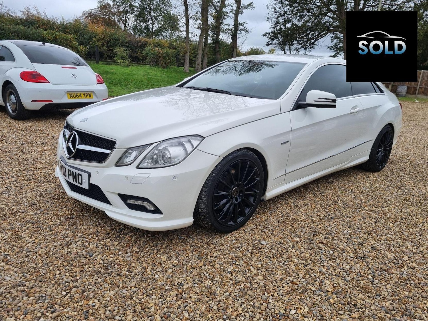 Used Mercedes-Benz E Class 2010 for sale - 76269703: Photo 2