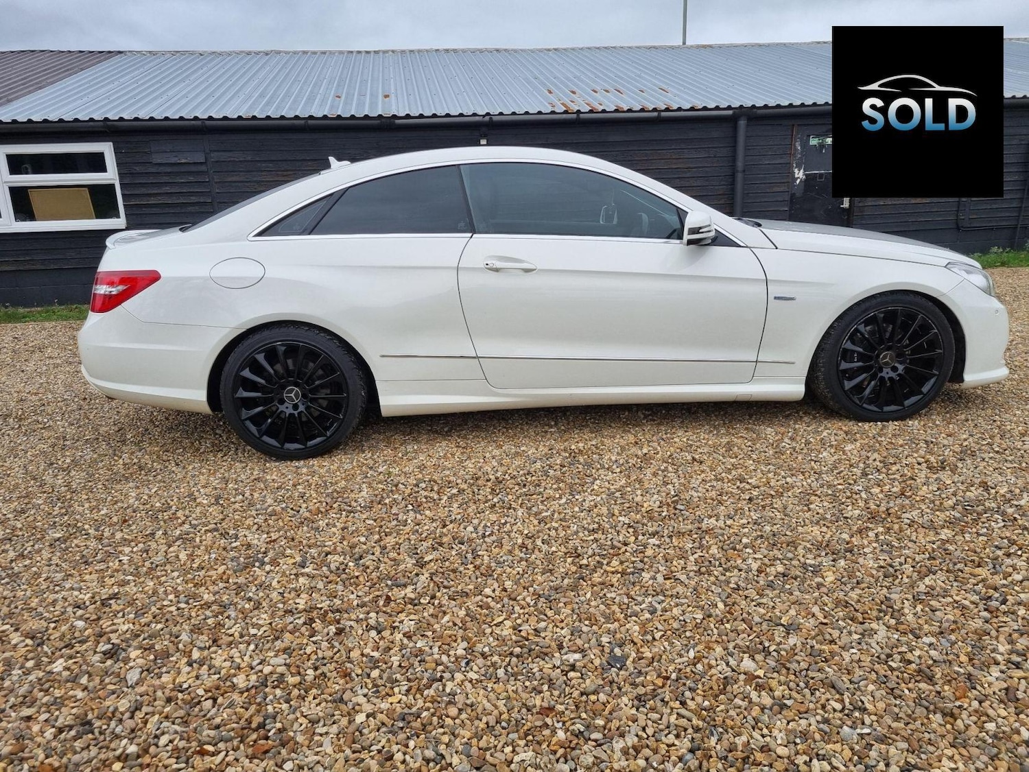 Used Mercedes-Benz E Class 2010 for sale - 76269703: Photo 24