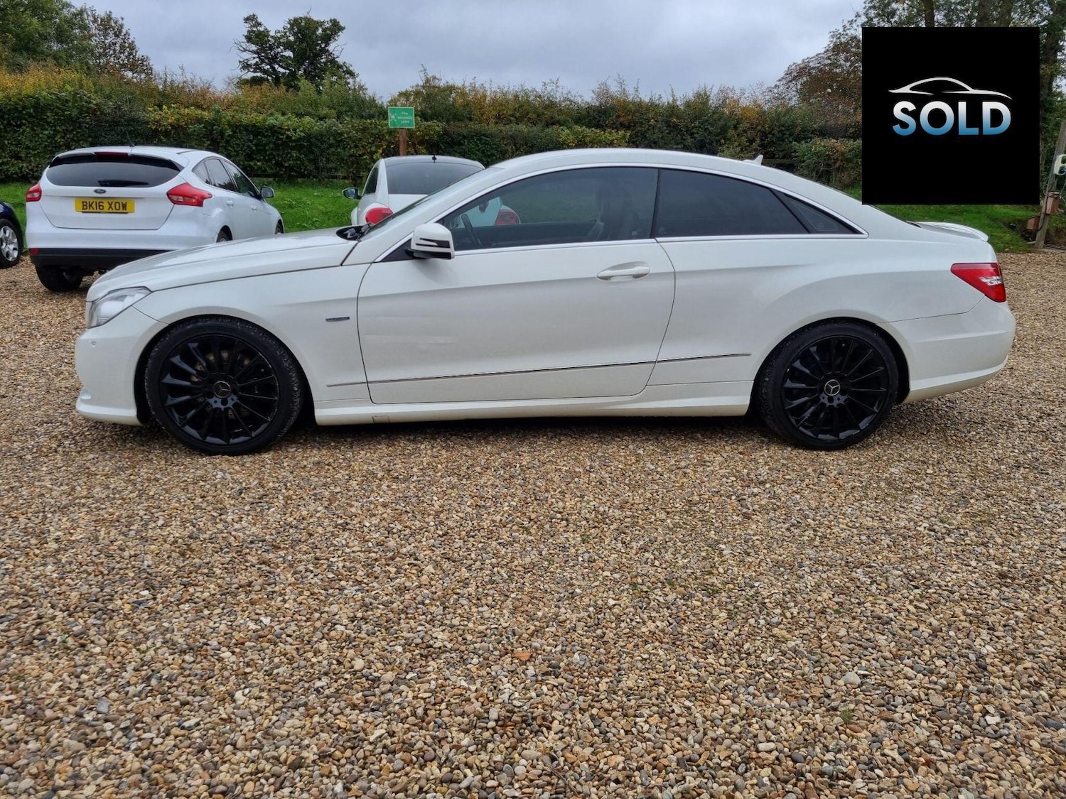 Used Mercedes-Benz E Class 2010 for sale - 76269703: Photo 25