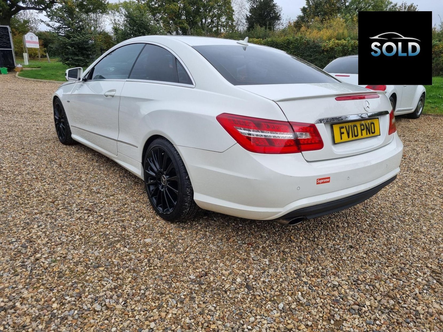 Used Mercedes-Benz E Class 2010 for sale - 76269703: Photo 4