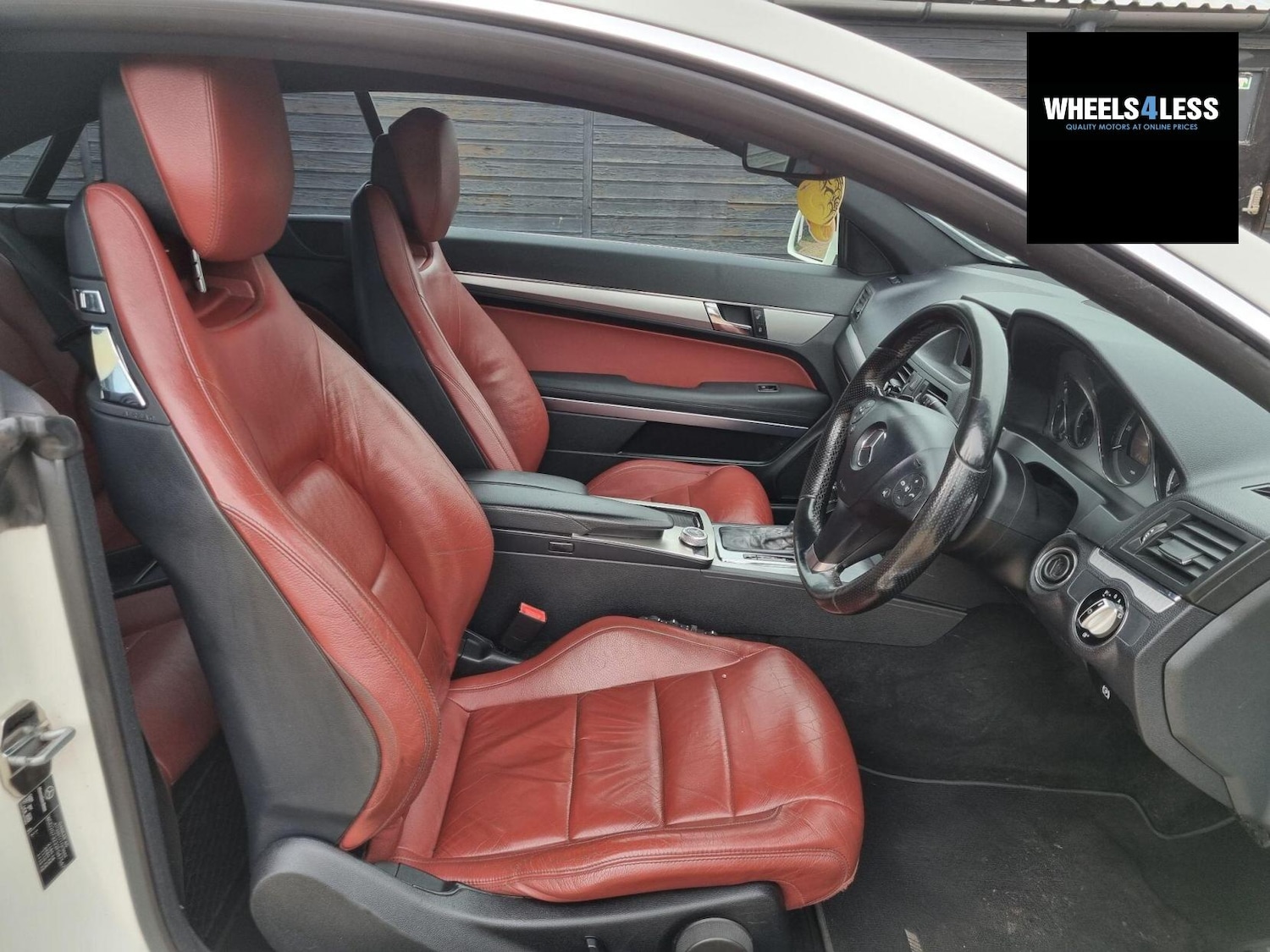 Used Mercedes-Benz E Class 2010 for sale - 76384591: Photo 11