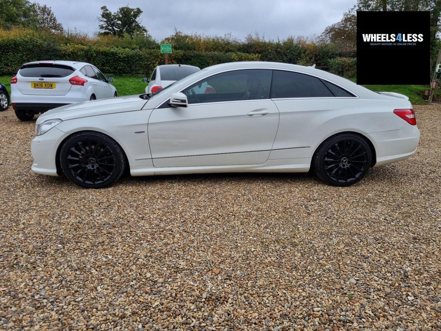 Used Mercedes-Benz E Class 2010 for sale - 76384591: Photo 25