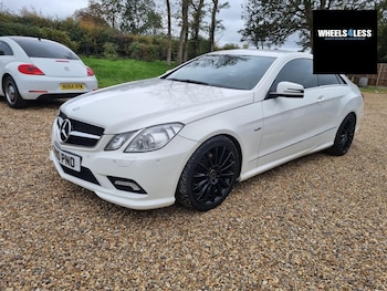 Used Mercedes-Benz E Class 2010 for sale - 76384591: Photo