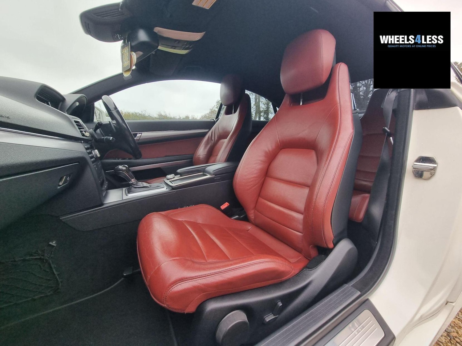 Used Mercedes-Benz E Class 2010 for sale - 76384591: Photo 7