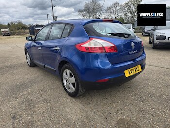 Used Renault Megane 2011 for sale - 79407860: Photo