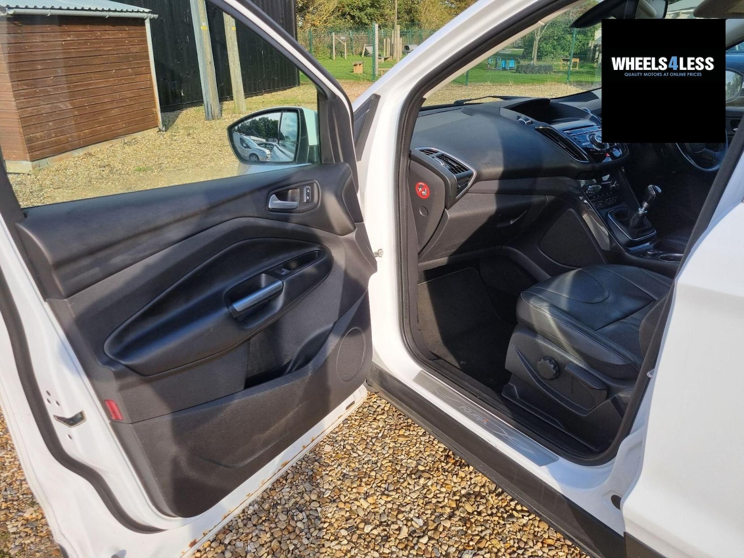 Used Ford Kuga 2015 for sale - 76384609: Photo 10