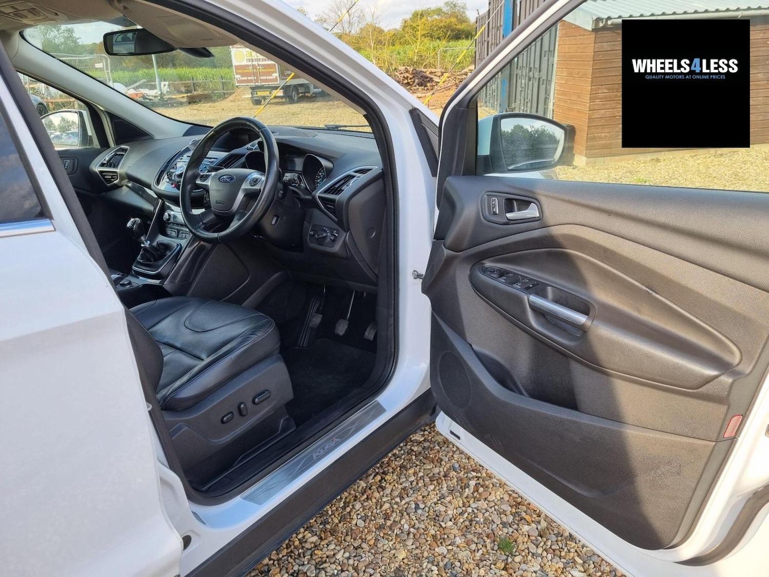 Used Ford Kuga 2015 for sale - 76384609: Photo 9