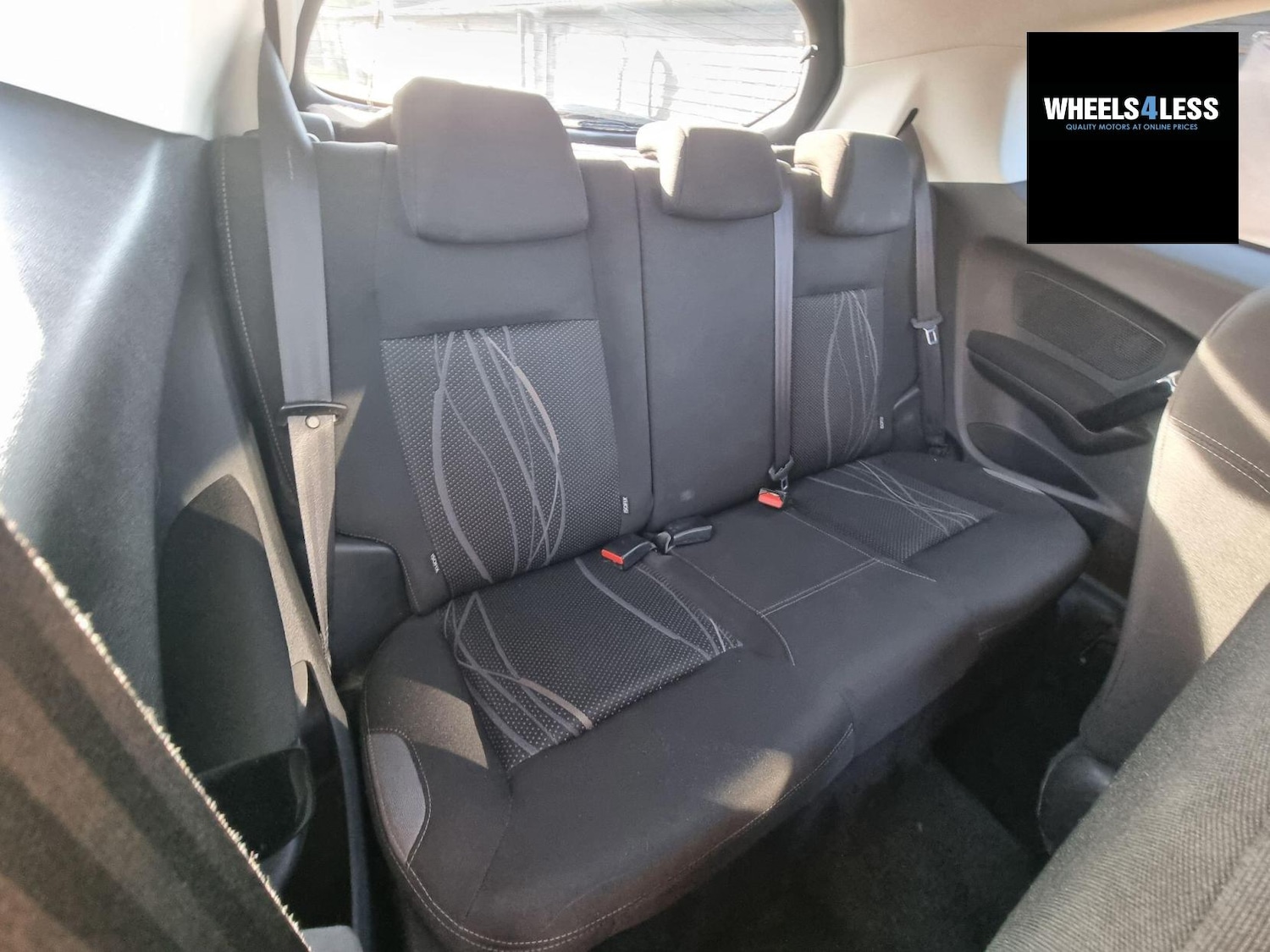 Used Peugeot 208 2014 for sale - 76384608: Photo 19