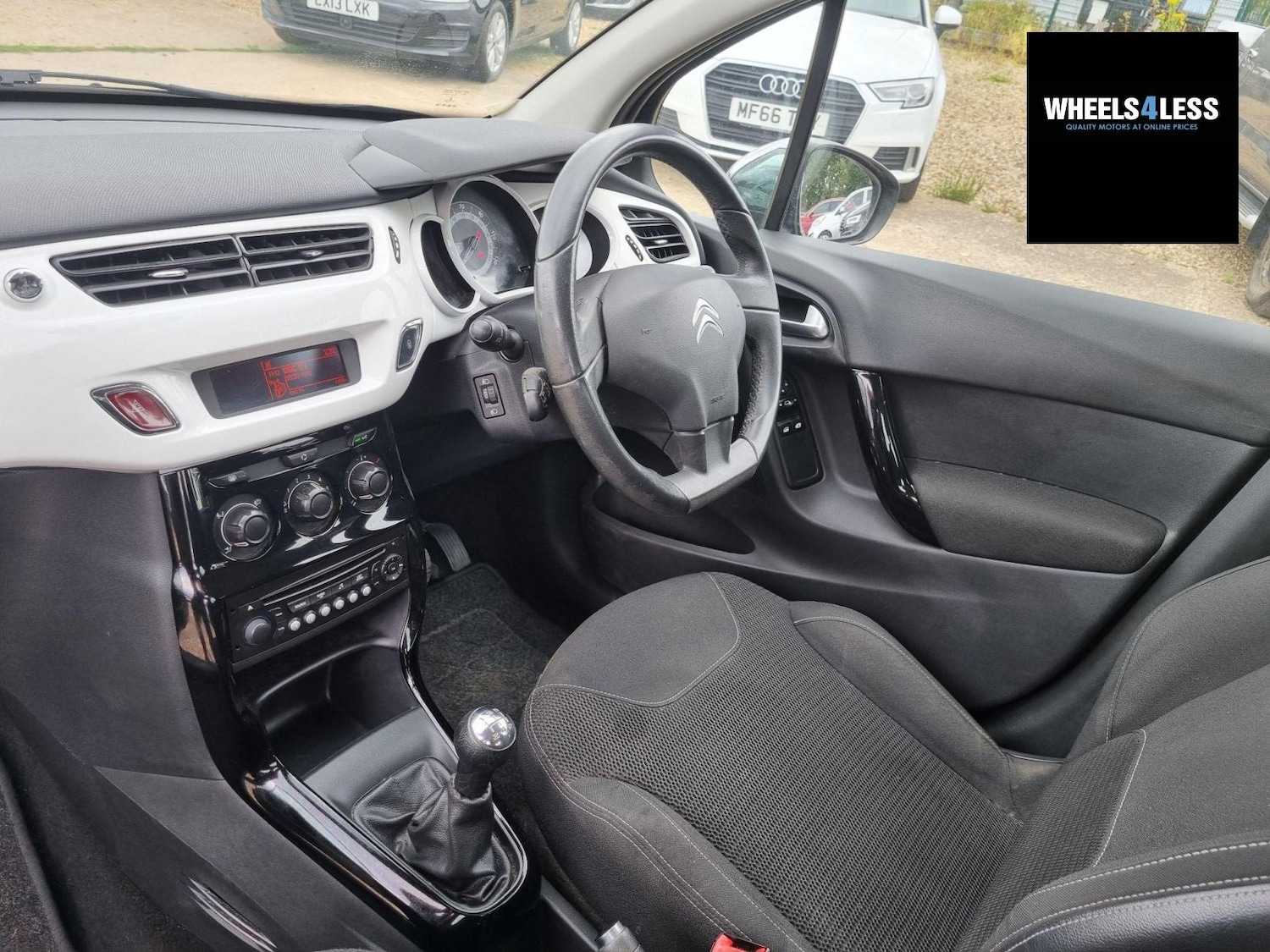 Used Citroen C3 2013 for sale - 76384615: Photo 10