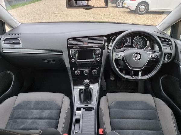 Used Volkswagen Golf 2014 for sale - 75634915: Photo 5