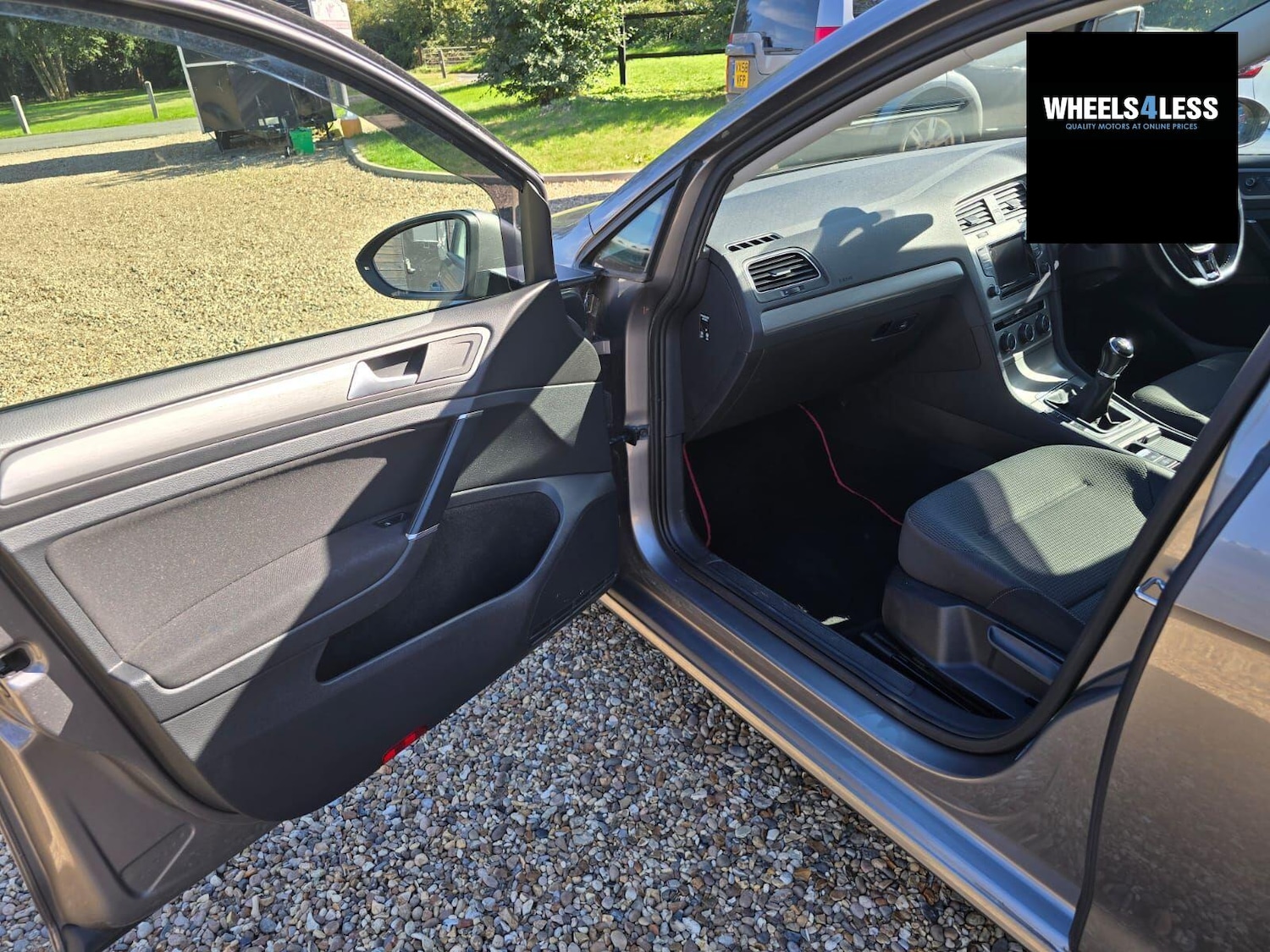 Used Volkswagen Golf 2014 for sale - 76384621: Photo 17