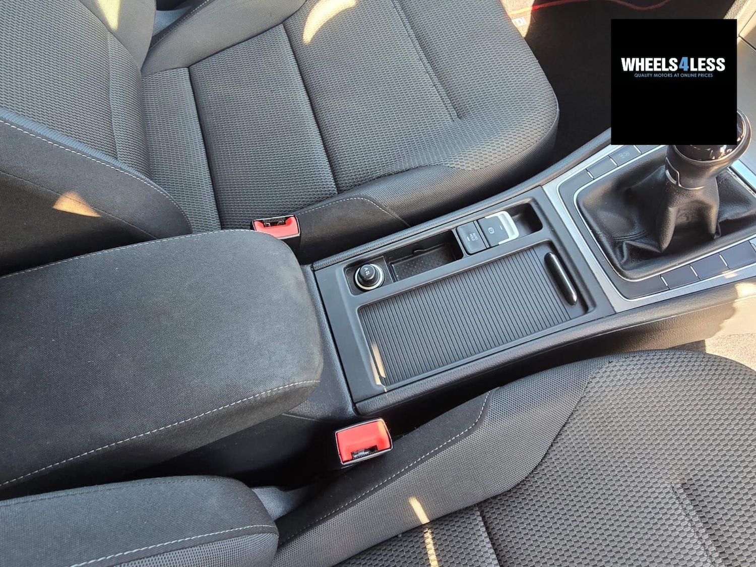 Used Volkswagen Golf 2014 for sale - 76384621: Photo 9