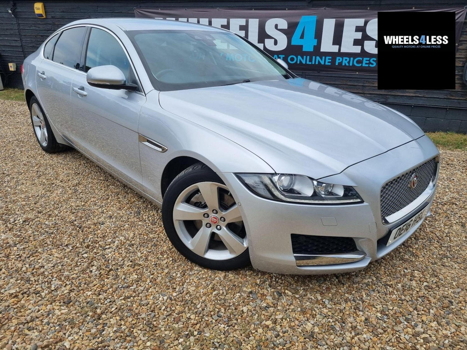 Used Jaguar XF 2016 for sale - 76384628: Photo 1