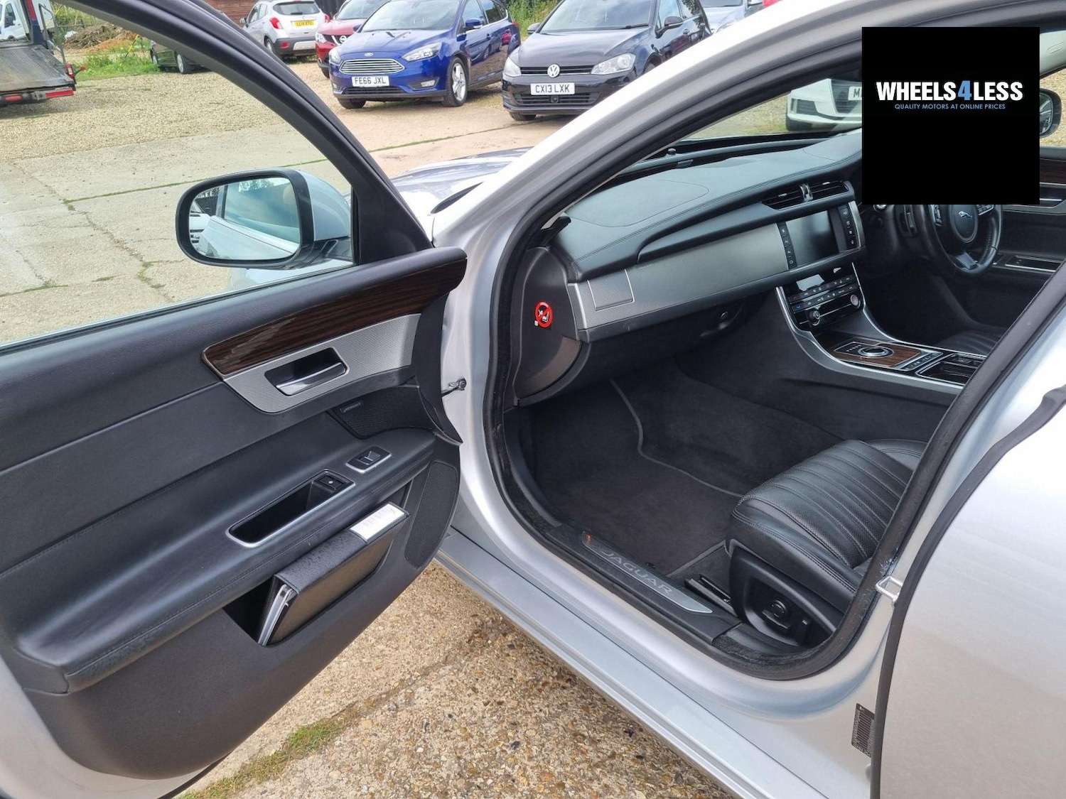 Used Jaguar XF 2016 for sale - 76384628: Photo 10