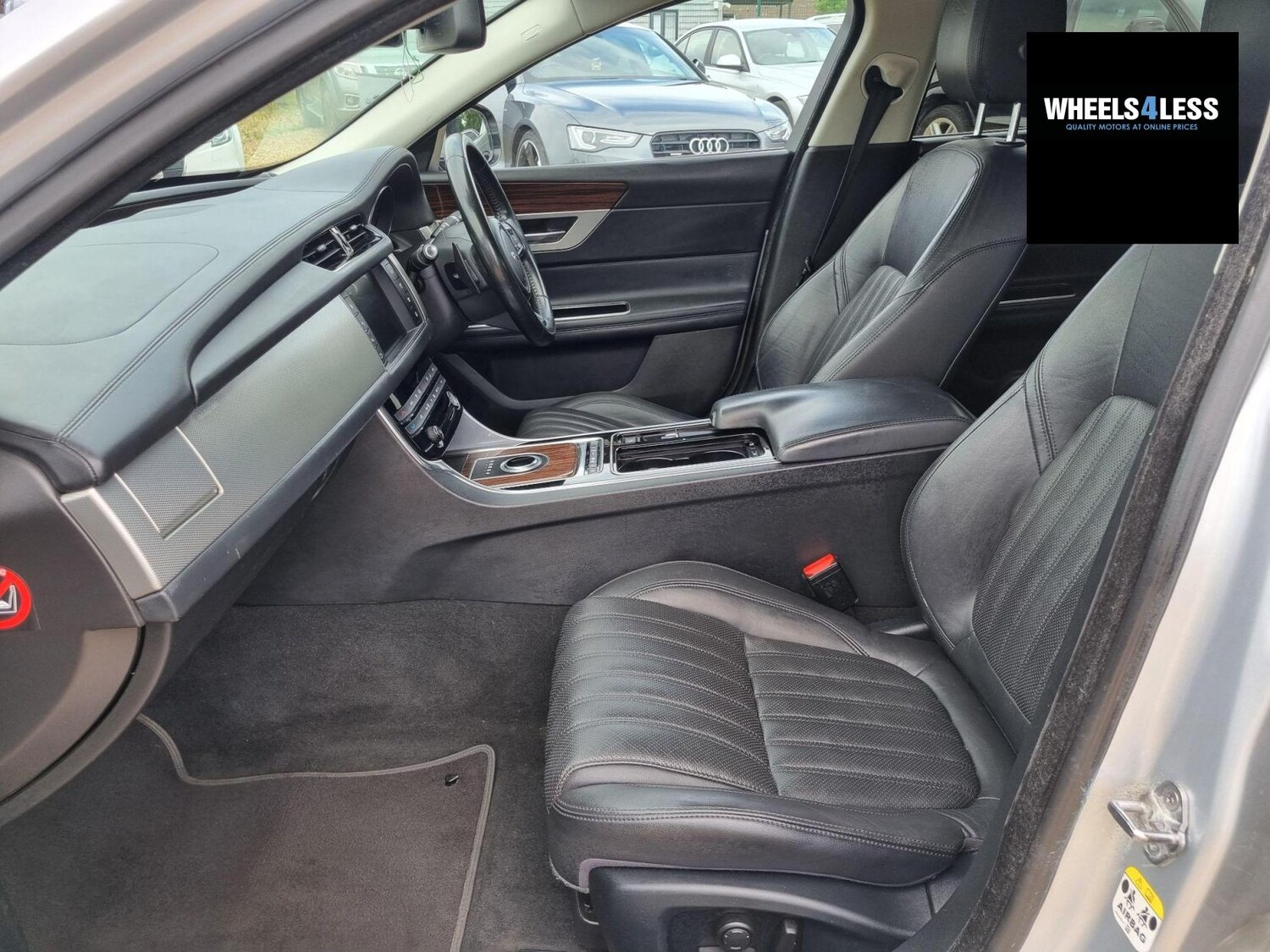 Used Jaguar XF 2016 for sale - 76384628: Photo 17