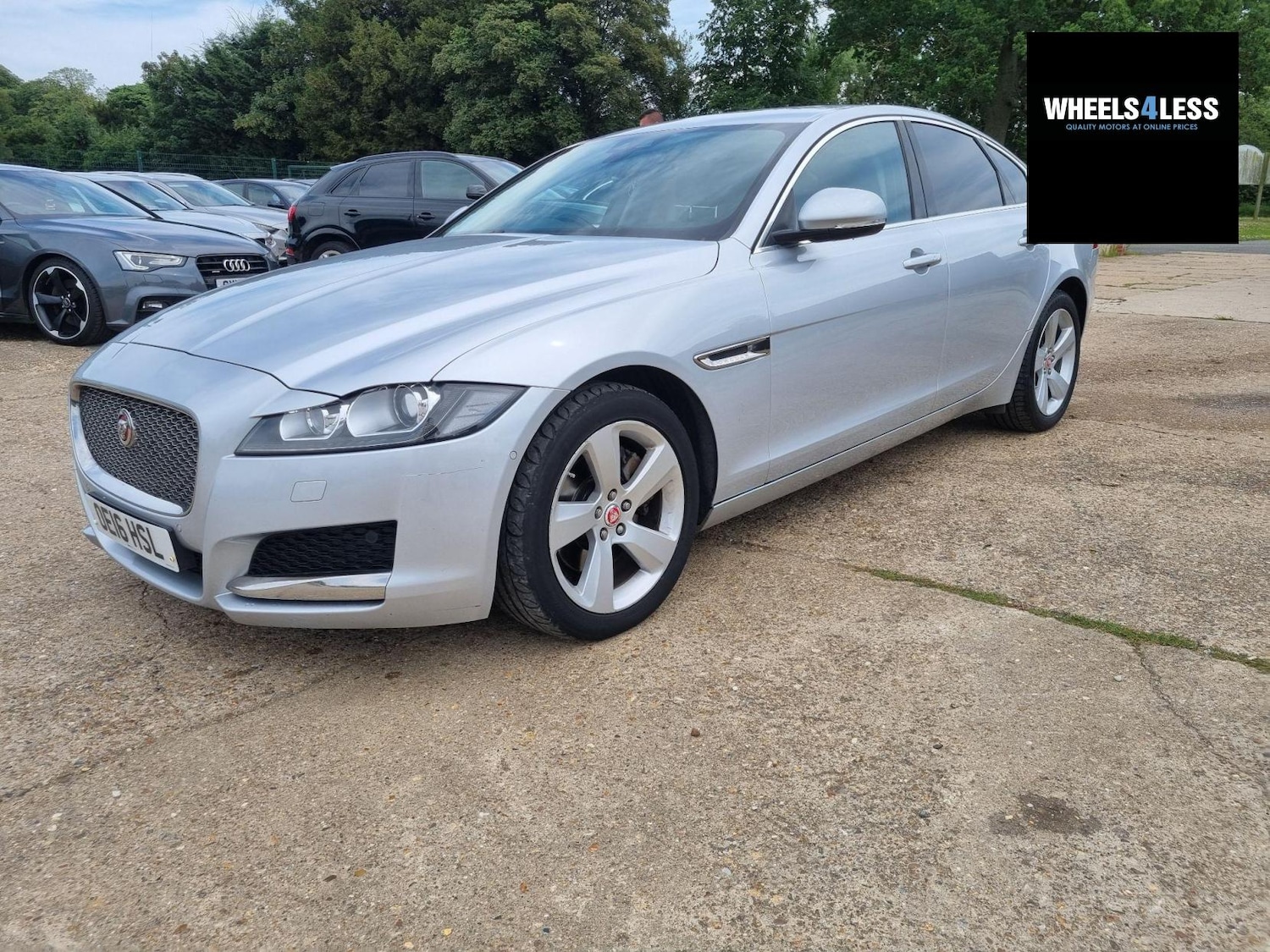 Used Jaguar XF 2016 for sale - 76384628: Photo 2