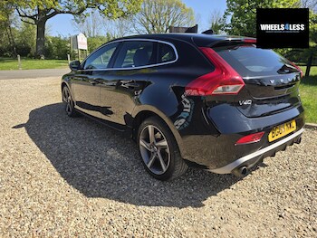 Used Volvo V40 2015 for sale - 78424352: Photo