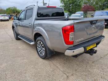 Used Nissan Navara 2017 for sale - 74598149: Photo