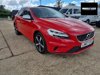 Used Volvo V40 2017 for sale - 79407832: Photo