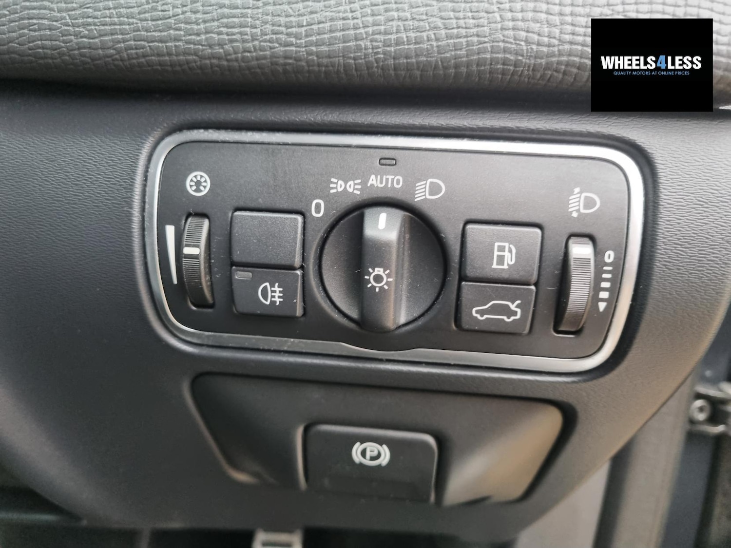 Used Volvo XC60 2015 for sale - 76918751: Photo 19